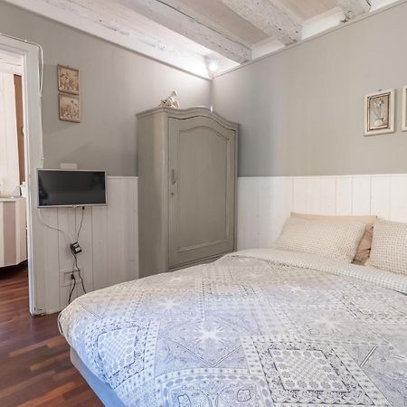 Apartamento Ca Falier Piccolo - Little Sweet Studio In 10-12 Minutes From Bus&Train Station Venecia Exterior foto
